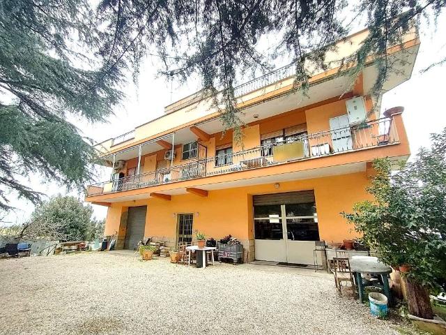 Appartamento in vendita a Ariccia RM