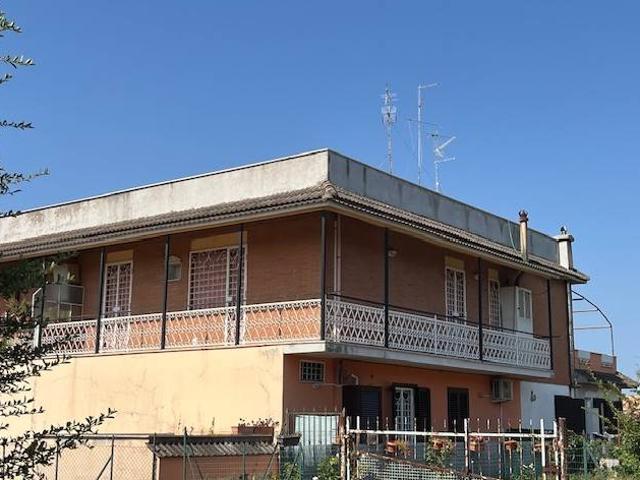 Appartamento in vendita a Ariccia RM