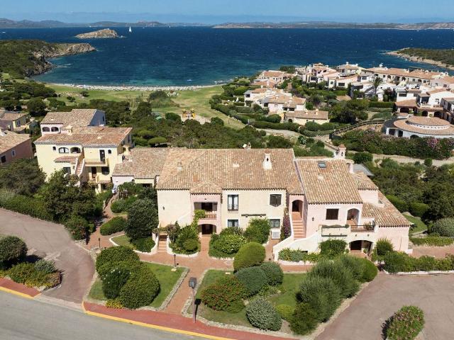 Appartamento in vendita a Arzachena