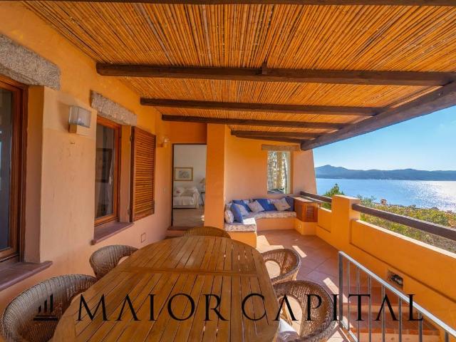 Appartamento in vendita a Arzachena
