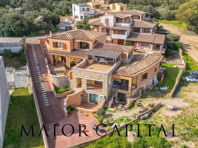 Appartamento in vendita a Arzachena