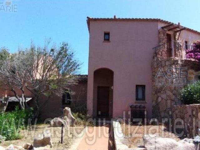 Appartamento in vendita a Arzachena OT