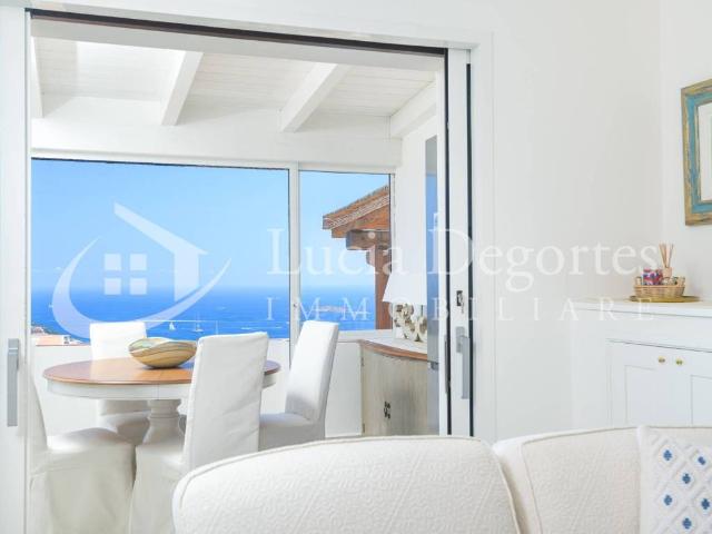 Appartamento in vendita a Arzachena OT