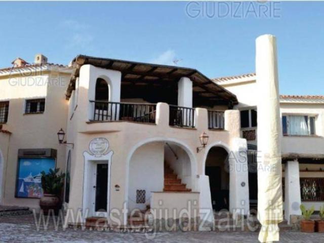 Appartamento in vendita a Arzachena OT