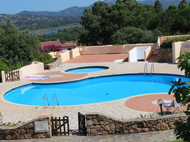 Appartamento in vendita a Arzachena SS