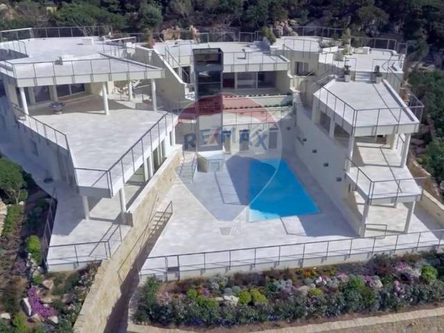Appartamento in vendita a Arzachena OT