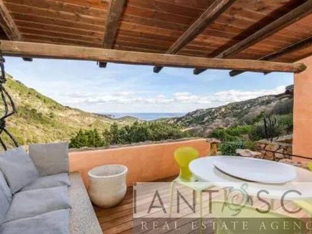 Appartamento in vendita a Arzachena SS