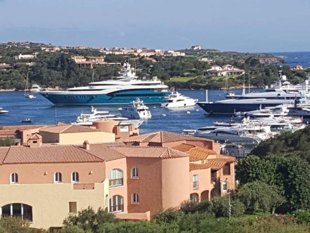 Appartamento in vendita a Arzachena SS