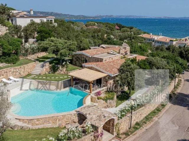 Appartamento in vendita a Arzachena OT