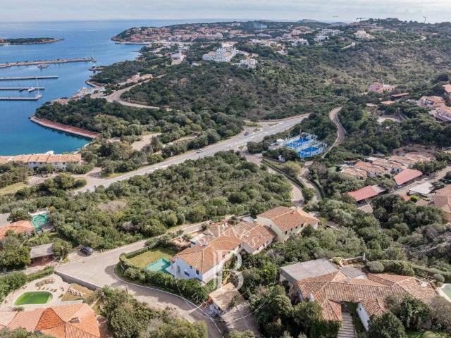 Appartamento in vendita a Arzachena SS