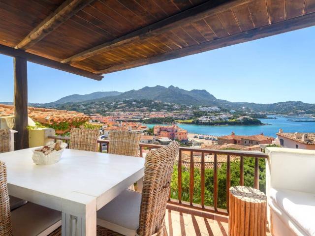 Appartamento in vendita a Arzachena SS