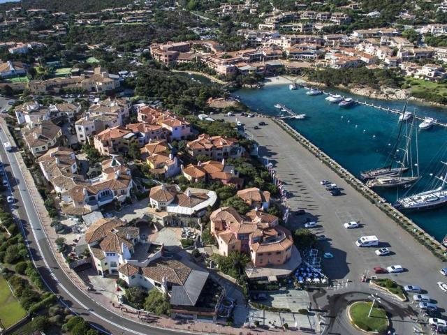 Appartamento in vendita a Arzachena SS