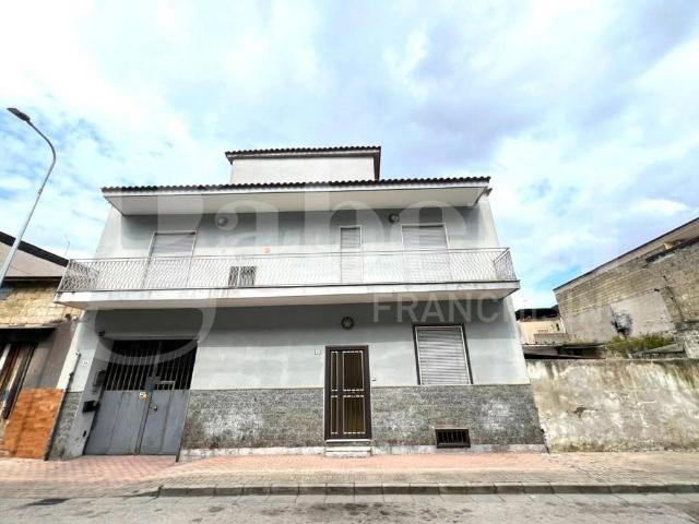 Appartamento in vendita a Arzano NA
