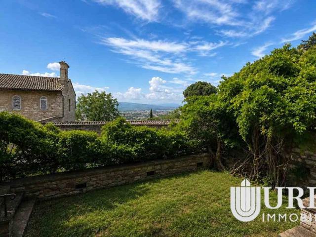 Appartamento in vendita a Assisi PG