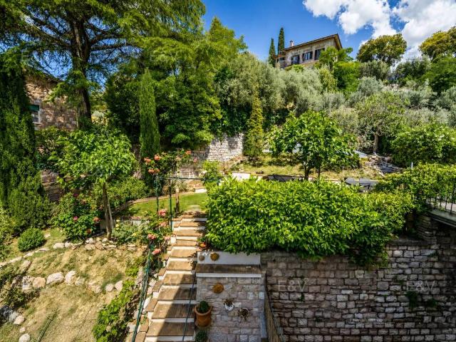Appartamento in vendita a Assisi PG