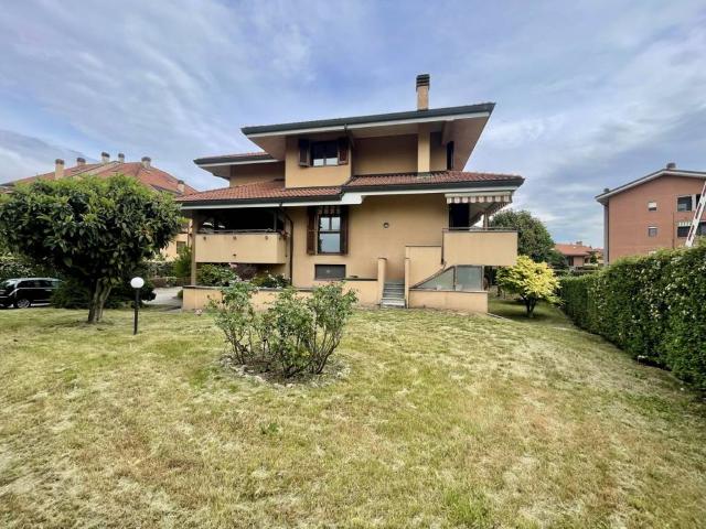 Appartamento in vendita a Buccinasco MI