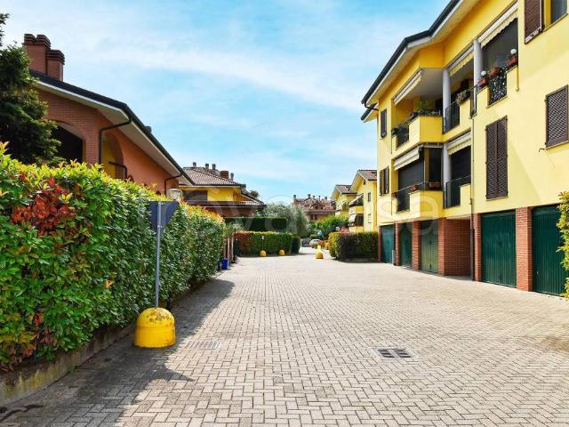 Appartamento in vendita a Buccinasco via Rovido