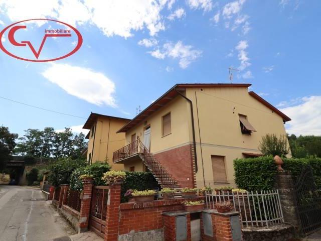Appartamento in vendita a Bucine