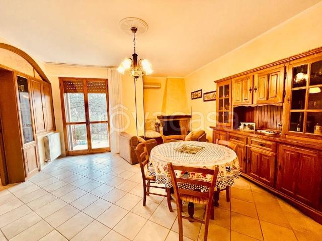 Appartamento in vendita a Buonconvento via Privata delle Regioni