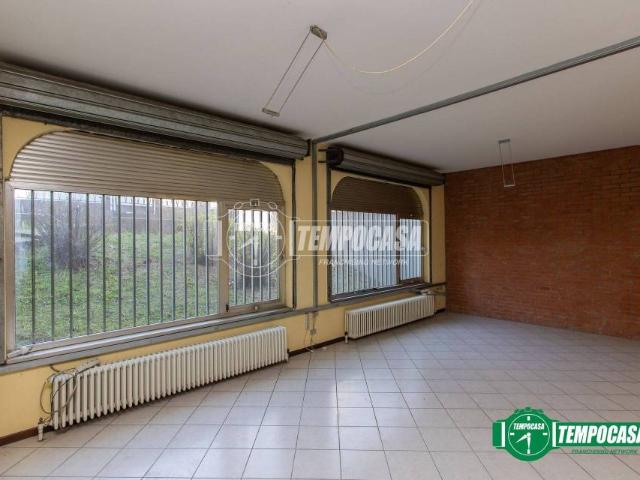 Appartamento in vendita a Busto Arsizio via Guido Gozzano, Sant'Edoardo