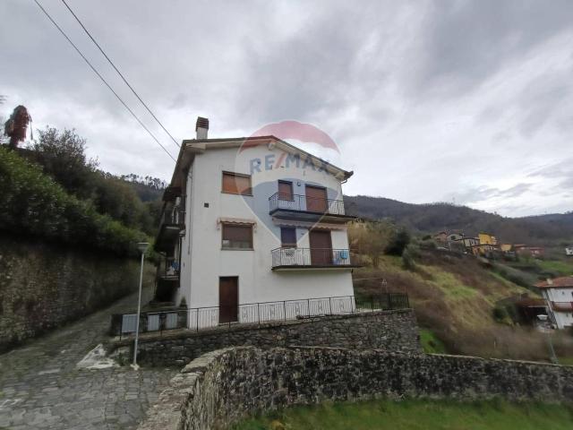 Appartamento in vendita a Bagni Di Lucca