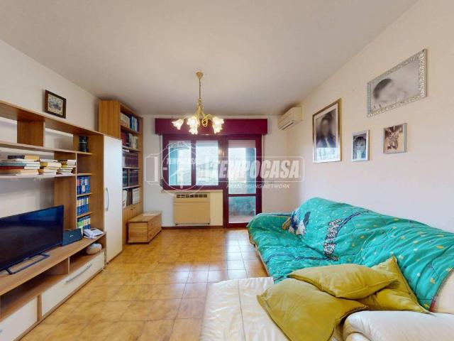 Appartamento in vendita a Bagnolo in Piano RE