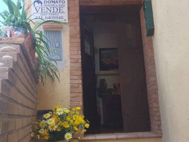 Appartamento in vendita a Badolato CZ