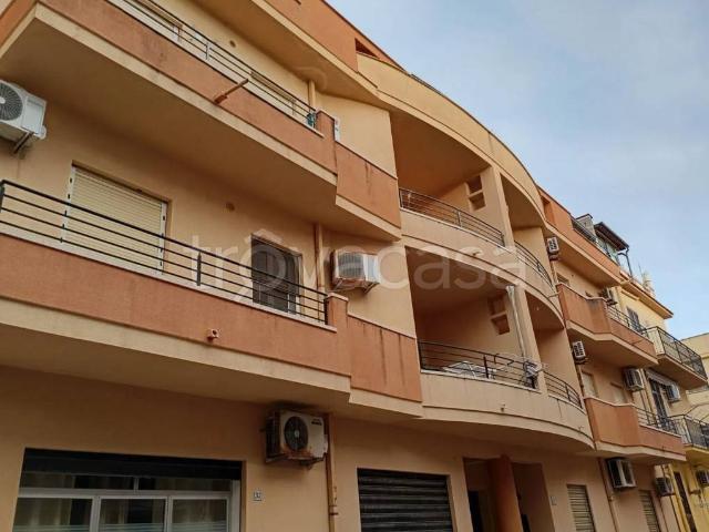 Appartamento in vendita a Balestrate via Iv Novembre, 32