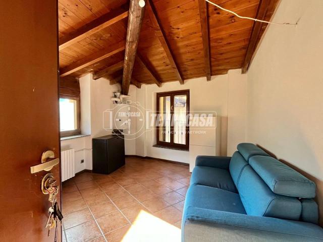 Appartamento in vendita a Ballabio