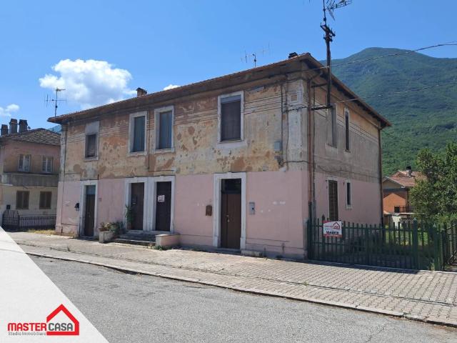 Appartamento in vendita a Balsorano AQ