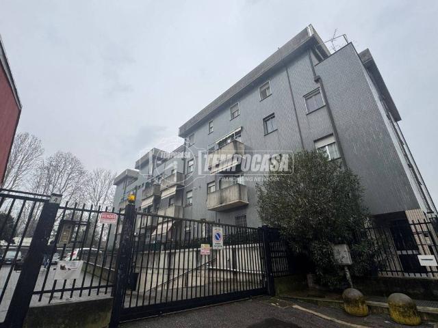 Appartamento in vendita a Baranzate MI