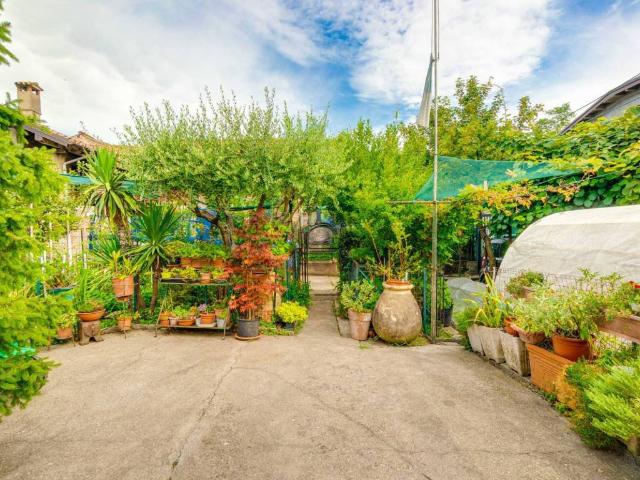 Appartamento in vendita a Barasso VA