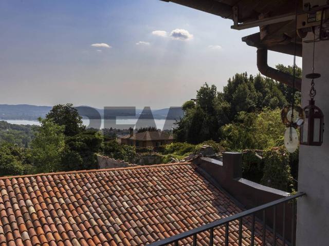 Appartamento in vendita a Barasso VA