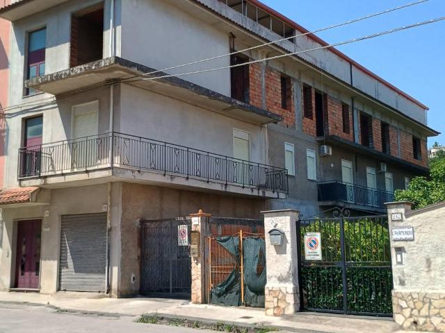 Appartamento in vendita a Barcellona Pozzo Di Gotto