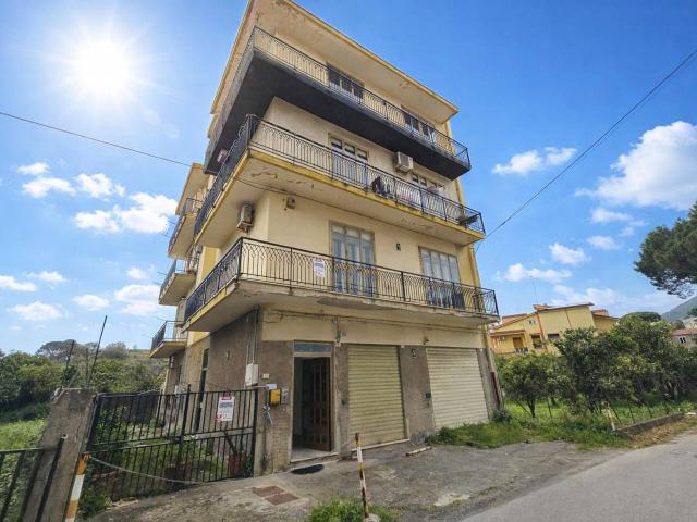 Appartamento in vendita a Barcellona Pozzo Di Gotto
