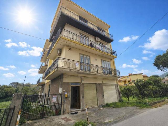 Appartamento in vendita a Barcellona Pozzo di Gotto ME