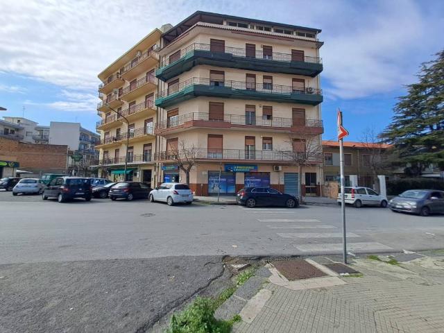 Appartamento in vendita a Barcellona Pozzo di Gotto ME