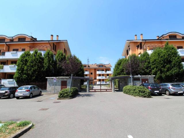 Appartamento in vendita a Bareggio MI