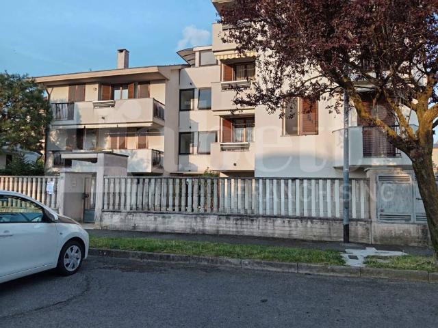 Appartamento in vendita a Bareggio MI