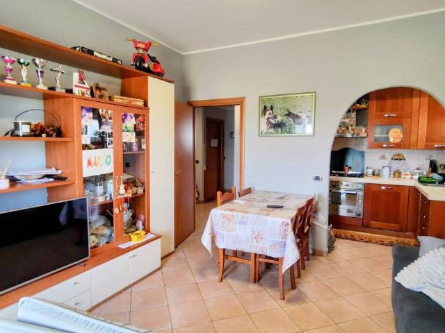 Appartamento in vendita a Bareggio MI
