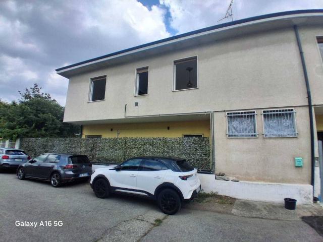 Appartamento in vendita a Bareggio MI