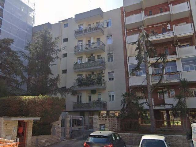Appartamento in vendita a Bari BA