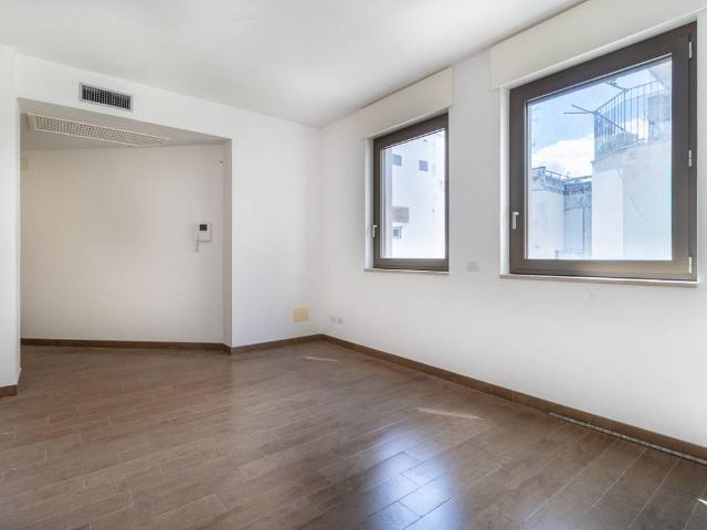 Appartamento in vendita a Bari BA