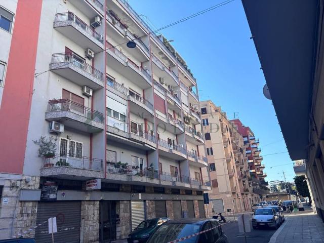 Appartamento in vendita a Bari BA