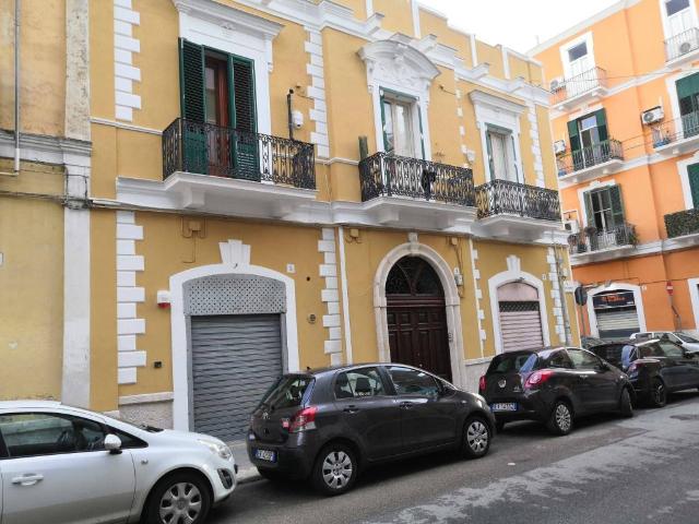 Appartamento in vendita a Bari BA