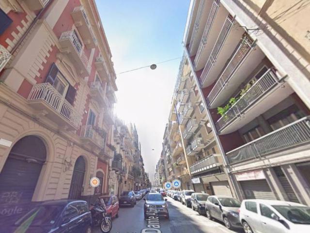 Appartamento in vendita a Bari BA