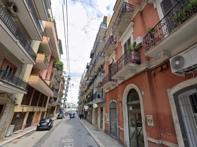 Appartamento in vendita a Bari BA