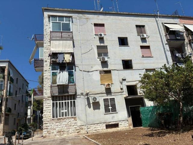 Appartamento in vendita a Bari BA