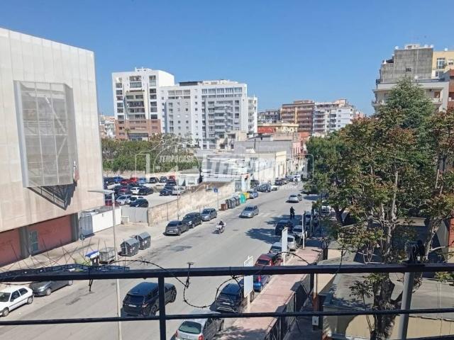 Appartamento in vendita a Bari BA