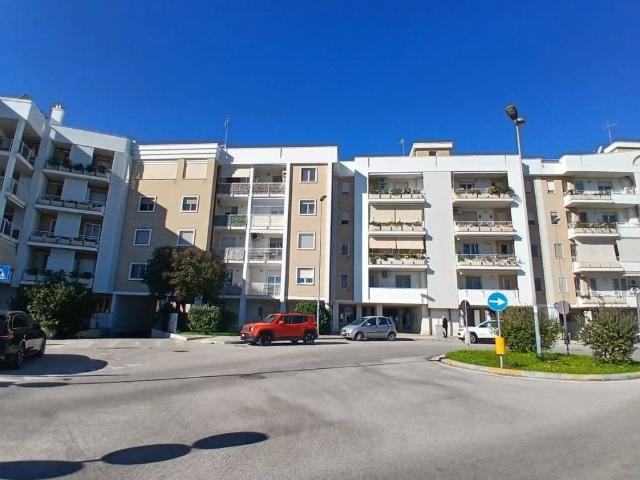 Appartamento in vendita a Bari BA